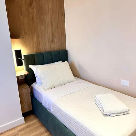 Pearl Pool Luxury 골렘