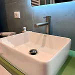 Pearl Pool Luxury *
