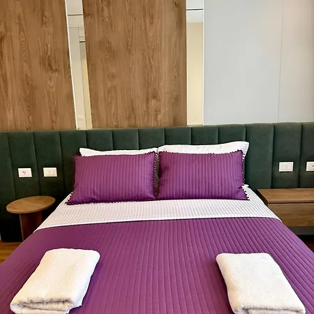 Pearl Pool Luxury Golem (Tirana)