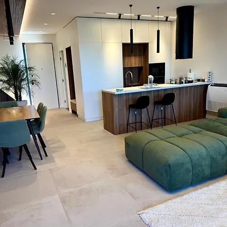 Pearl Pool Luxury Villa Golem (Tirana)