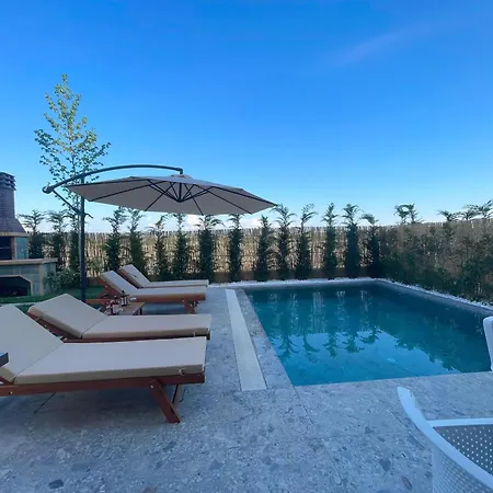 Pearl Pool Luxury Villa *