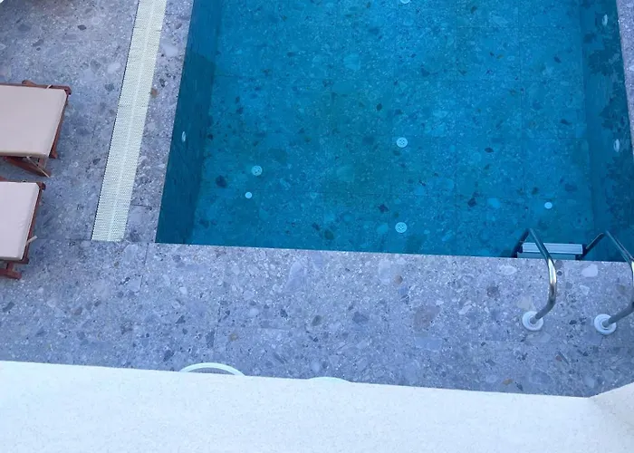 Pearl Pool Luxury Villa Golem (Tirana)