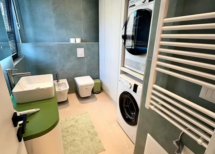 Pearl Pool Luxury * Golem (Tirana)