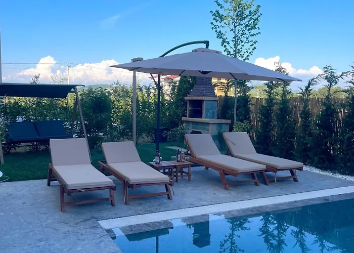 Pearl Pool Luxury Villa Golem (Tirana)