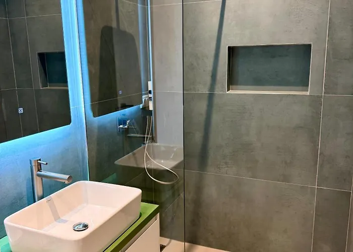 Villa Pearl Pool Luxury Golem (Tirana)