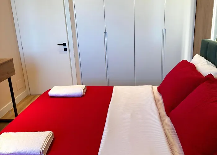 Pearl Pool Luxury * Golem (Tirana)